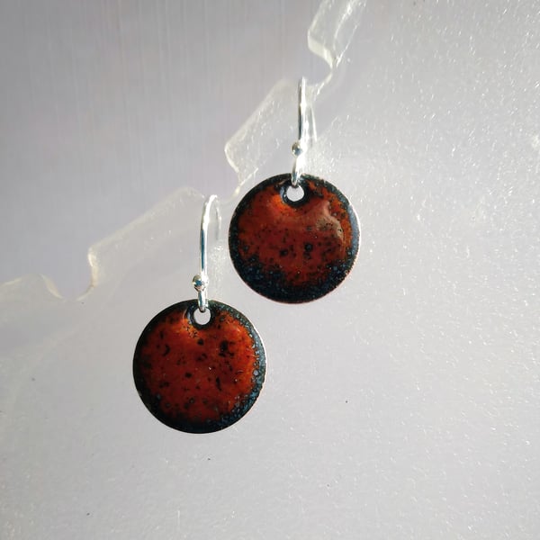 Small burnt orange, round earrings in enamelled copper 236
