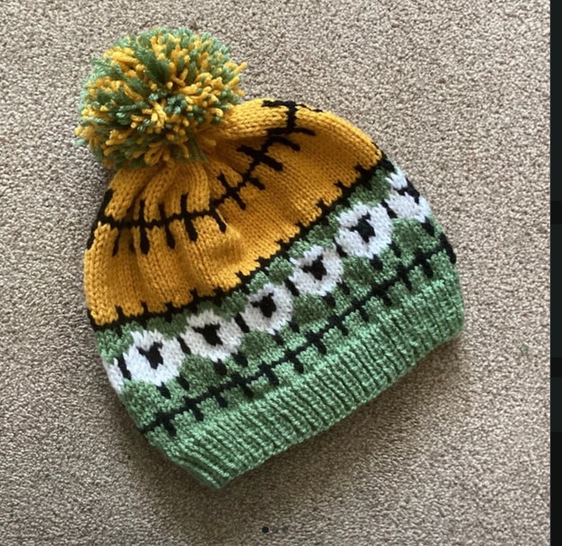 Bobble hat