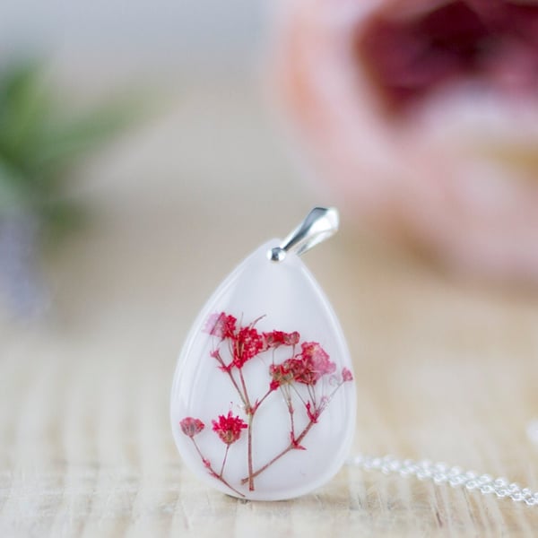 Baby Breath Necklace Red Teardrop Real Flower Jewelry Resin Necklace Botanical N