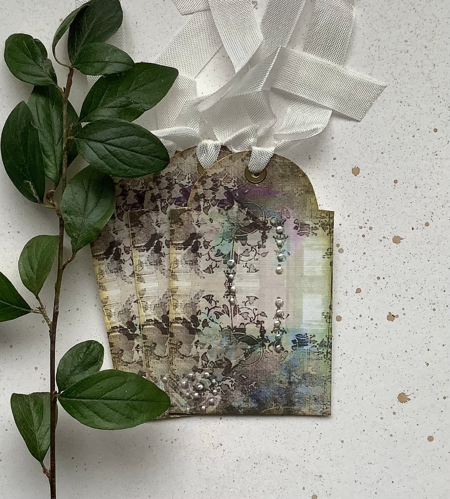 GIFT TAGS, vintage -style. ' Secret Garden'  ( set of 3)  Floral . 