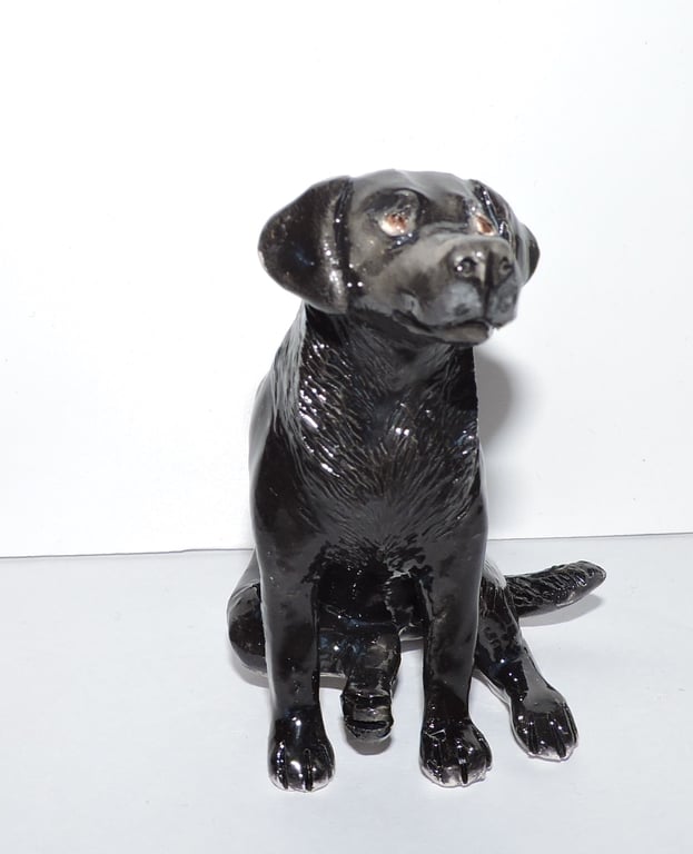 Black labrador sculpture 