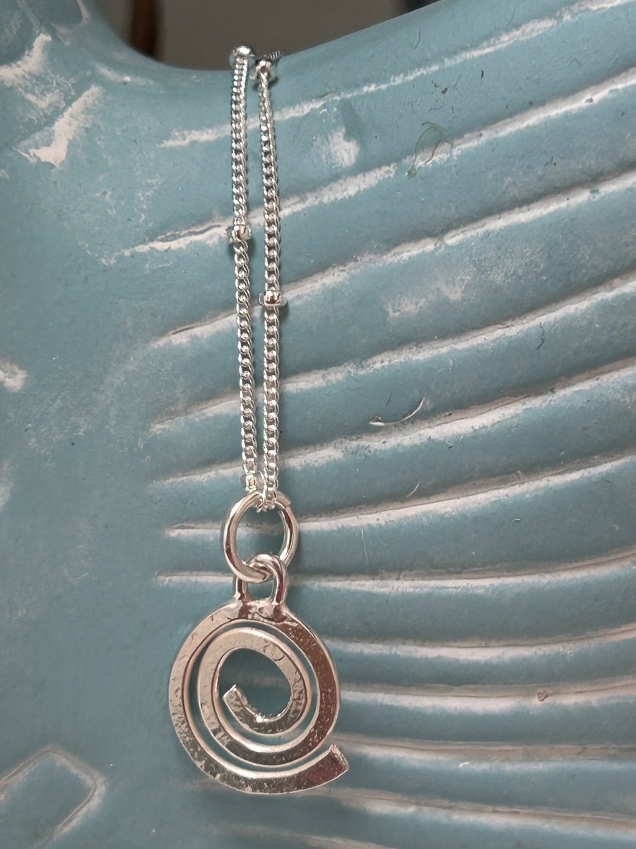 Swirl silver necklace