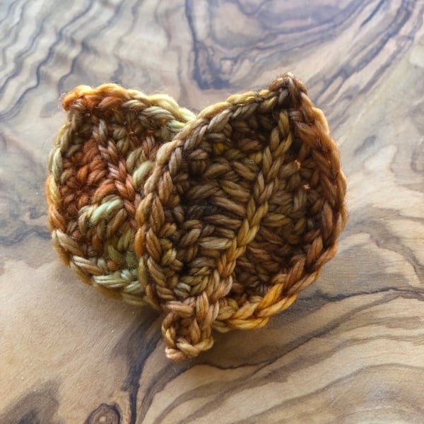 Autumn leaves brooch, crocheted with handdyed yarn