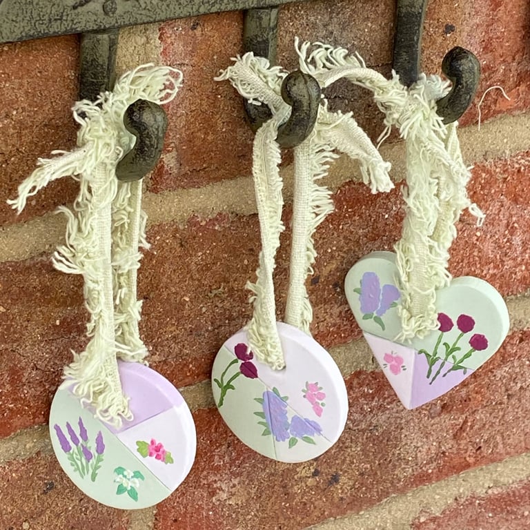 Cottage Garden Lilac - Handpainted Hanging Decorations 