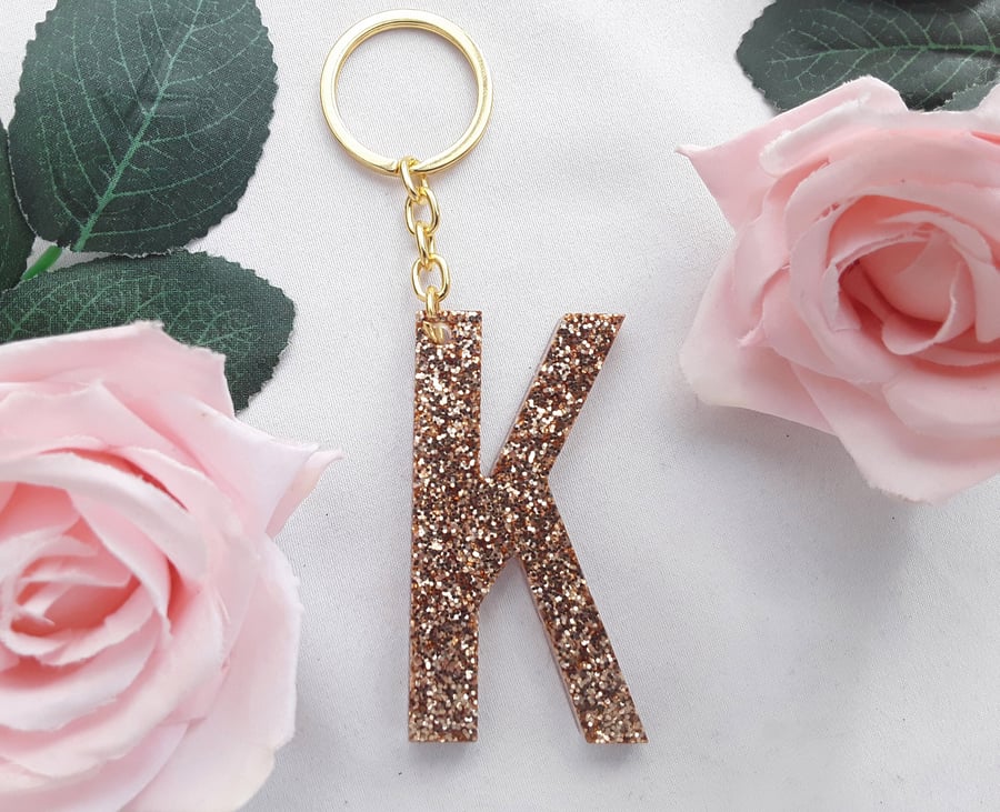 Resin initial keyring,resin glitter initial keyring,resin initial,resin letter