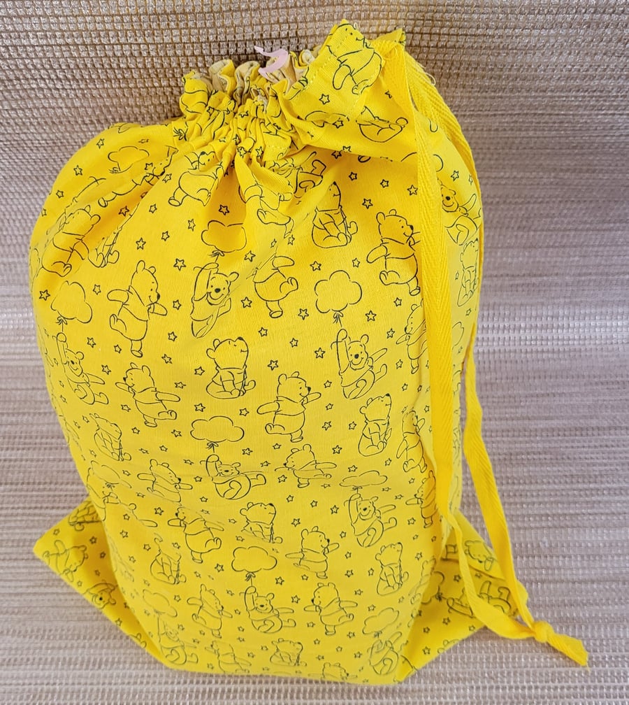 Winnie the Pooh drawstring bag (yellow)