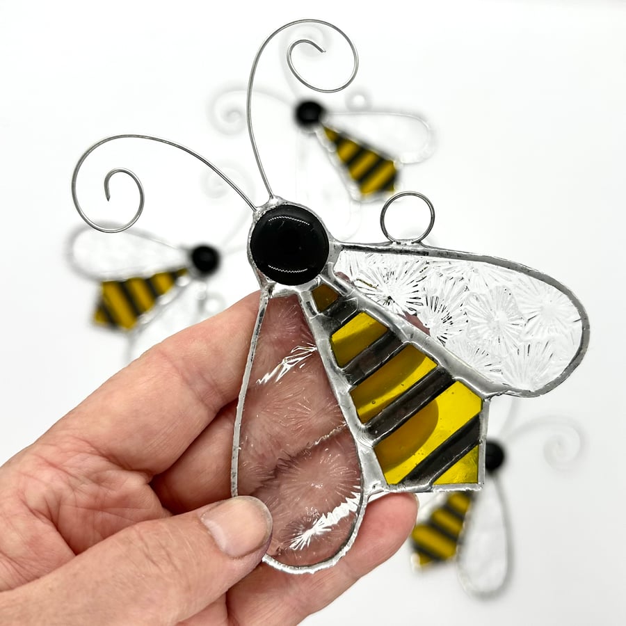Stained Glass Buzzy Bee Suncatcher  - Handmade Hanging Decoration 