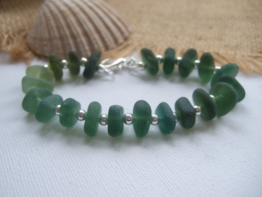 Sea glass bracelet, green sea glass bracelet silver plated beads 8" 
