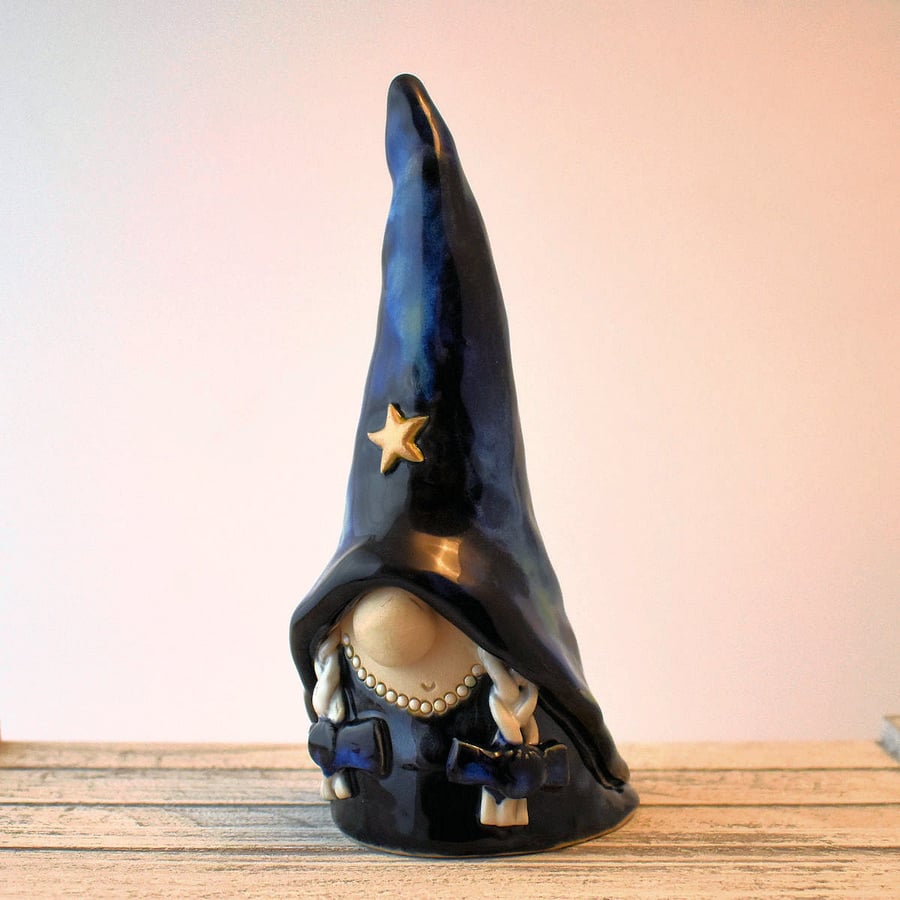 A374 - Ceramic Stoneware Witch (UK postage included)