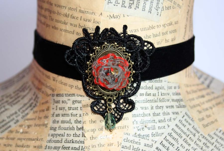 Resin Rose Black Velvet Lace Choker