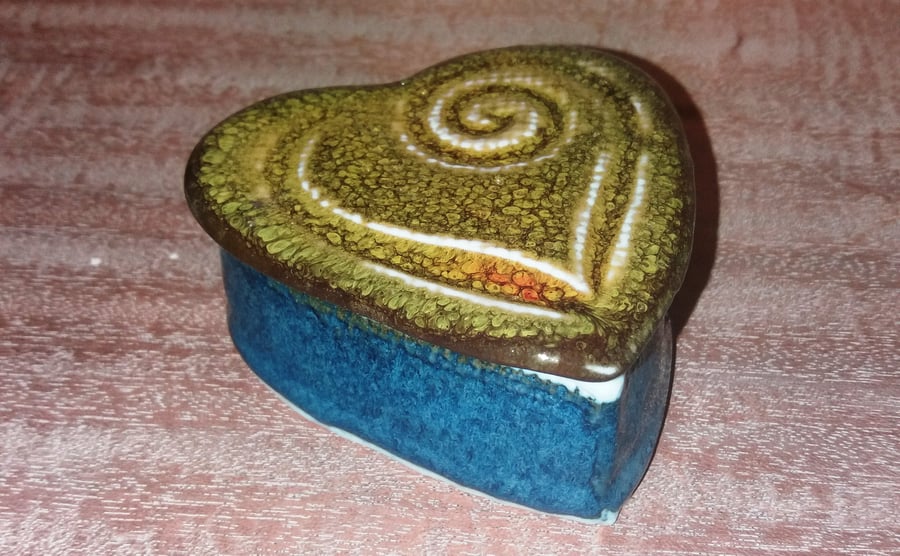 Beautiful heart shaped containers, keep sake boxes with shells and stone stopper