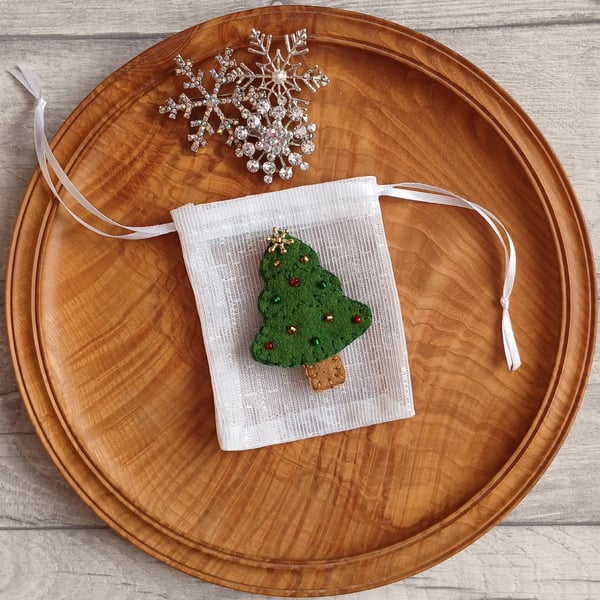 Wool Felt Christmas Tree Brooch with Beaded Decoration
