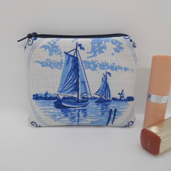 SOLD Coin purse in blue and white Delft inspired fabric A