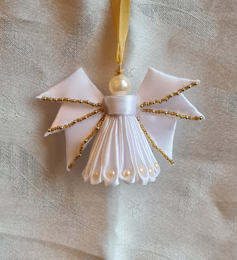 Ribbon Angel - White