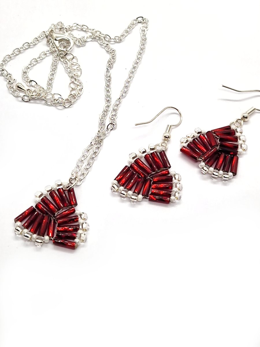 Red, white and silver Christmas vibes beaded necklace and earrings set