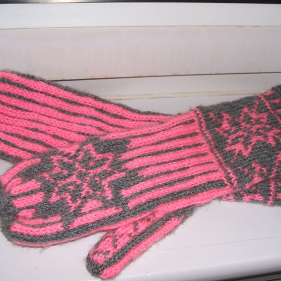 Image of Pink and grey mittens