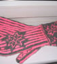 Pink and grey mittens - Image 1