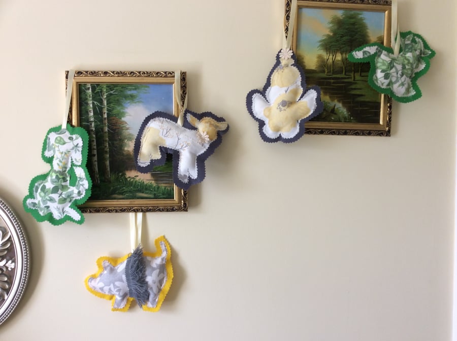 Animals hanging decoration set