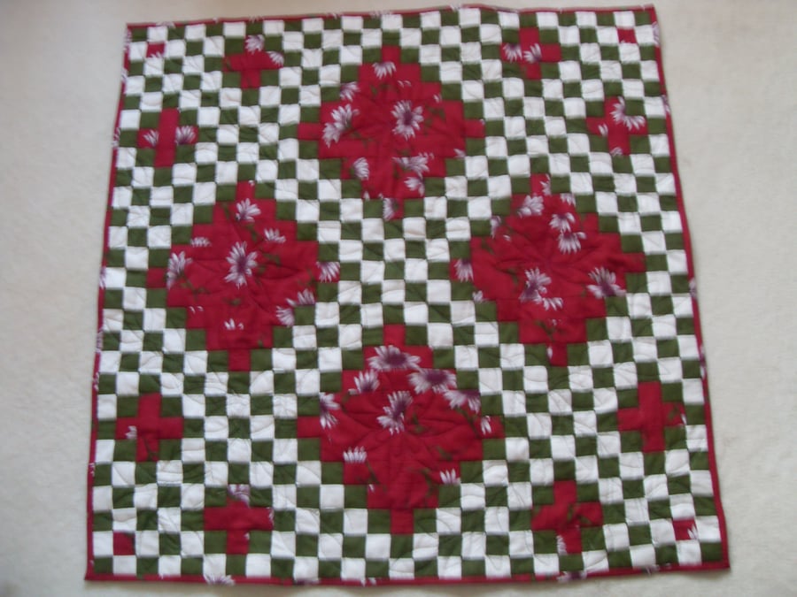 FURTHER REDUCED! Irish Chain Lap Quilt with Redwork Design on Reverse