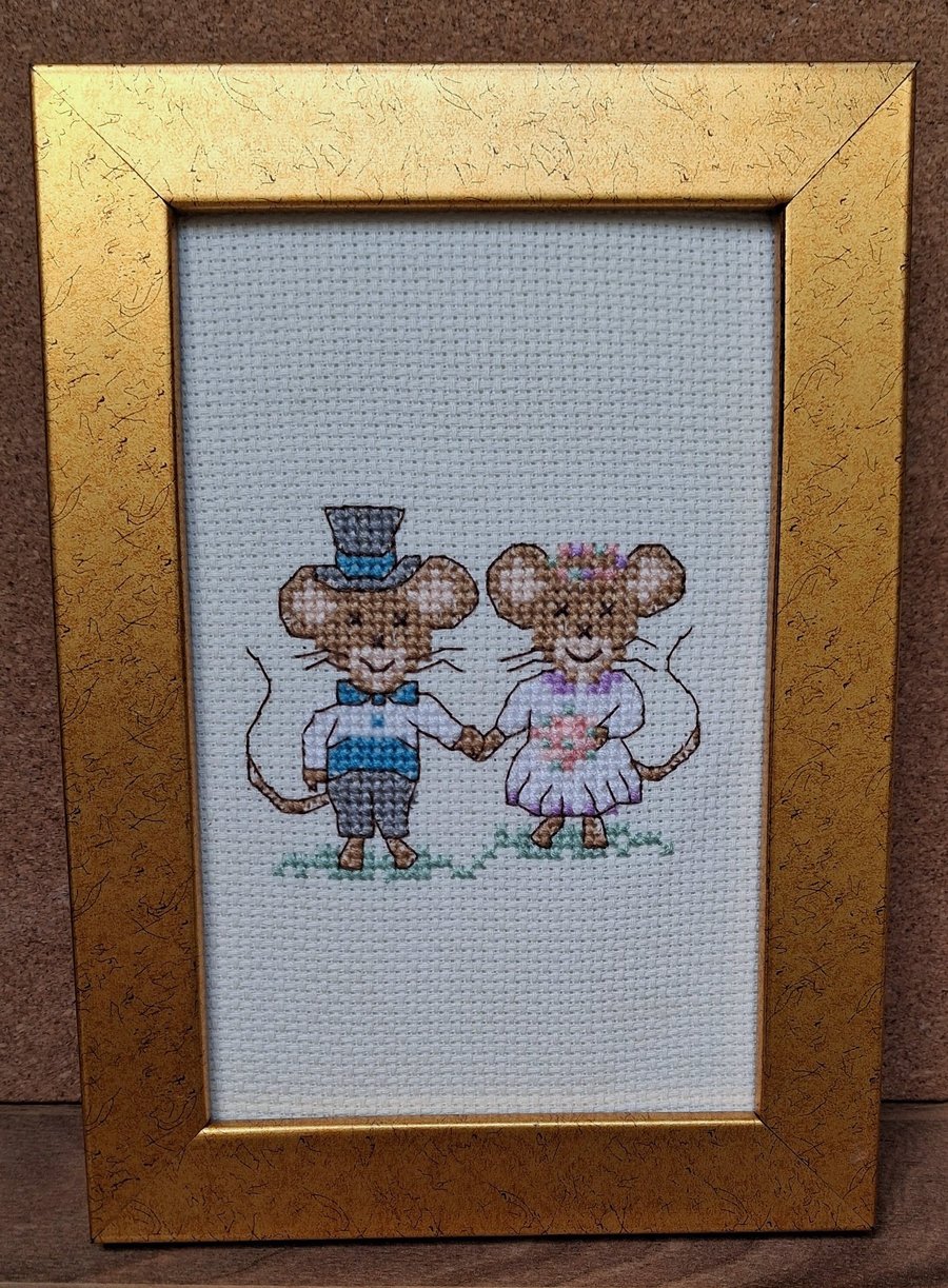Handmade Cross Stitch Personalised Bride & Groom Wedding Keepsake – 6x4"