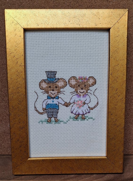 Handmade Cross Stitch Personalised Bride & Groom Wedding Keepsake – 6x4"