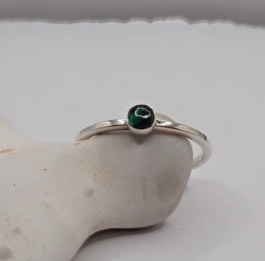 Emerald Skinny Ring UK S and a half