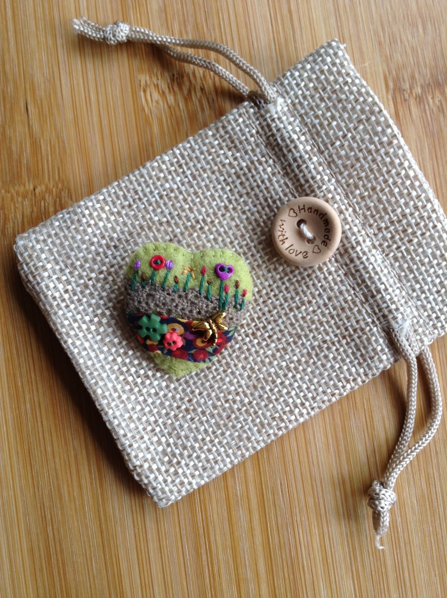 Liberty fabric felt lace brooch badge