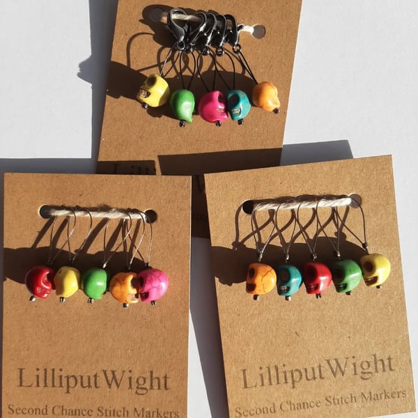 Colourful Halloween Skull progress keeper stitch markers