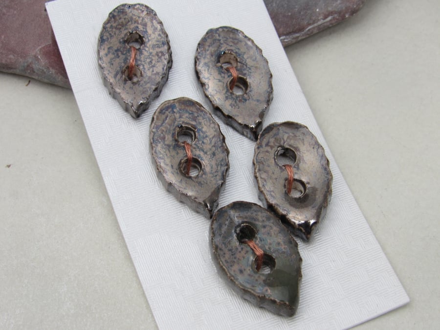 5 Small Leaf Shaped Obsidian Ceramic Buttons