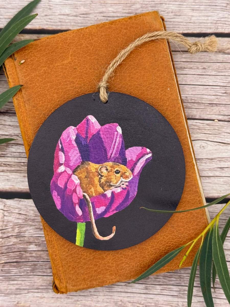 Perfectly Imperfect Harvest Mouse and Tulip Christmas Decoration