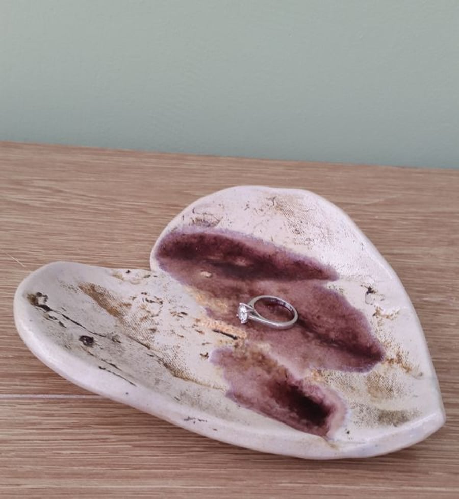 Natural Oak & Burgundy Ceramic Heart Dish