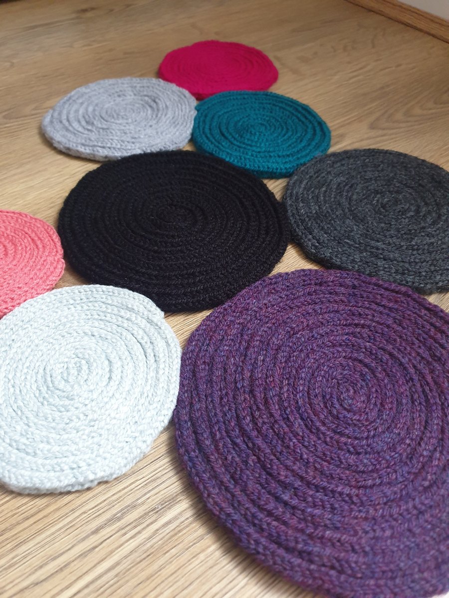 Hand-Knit Circle Geometric Fun Colourful Boho Textured Lounge Cat Mat