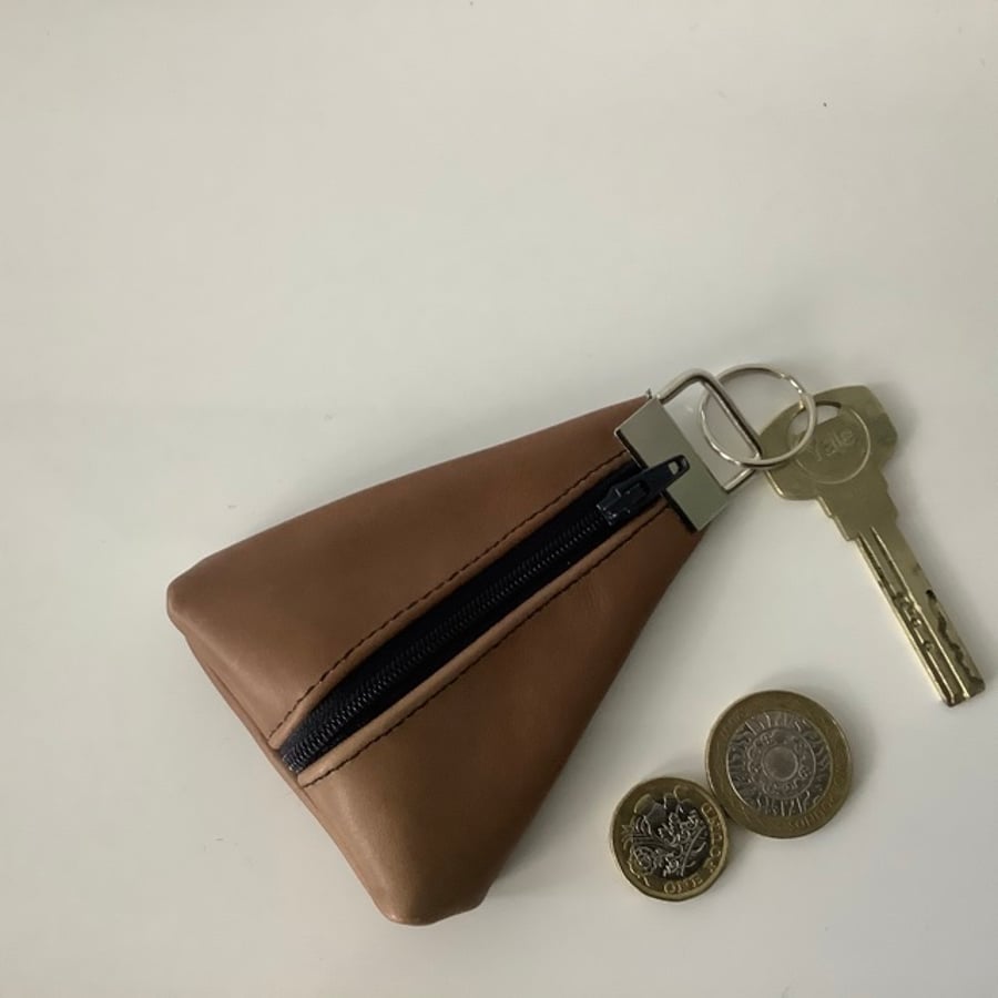 Tan Leather Earphone Case Coin purse Keyring Cable Organiser.