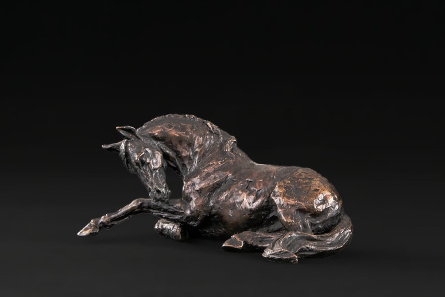 Foundry Bronze Resting Horse Animal Statue Small Bronze Metal Sculpture