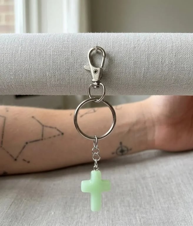 Minimalist Soft Green Stone Cross Keychain - Ritual-Craft Talisman
