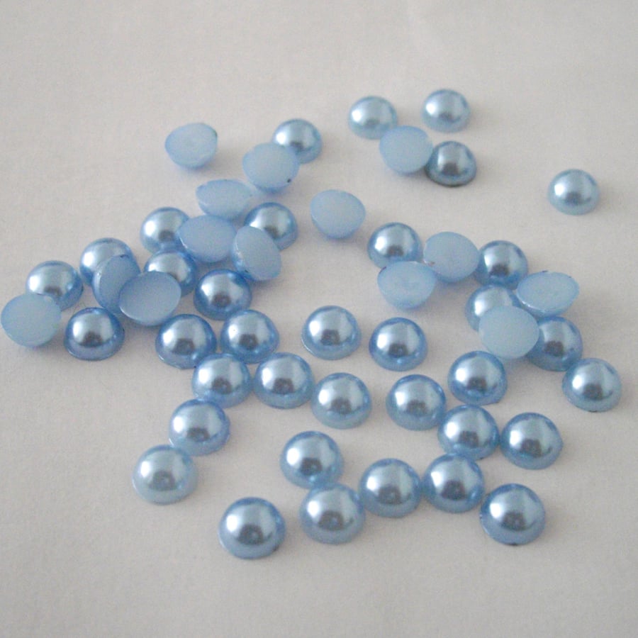 100 x Pale Blue Half Pearl Embelishments