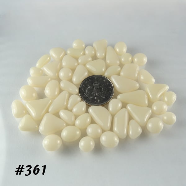 25g cream art glass cabochons, for jewellery making, crafting (361)