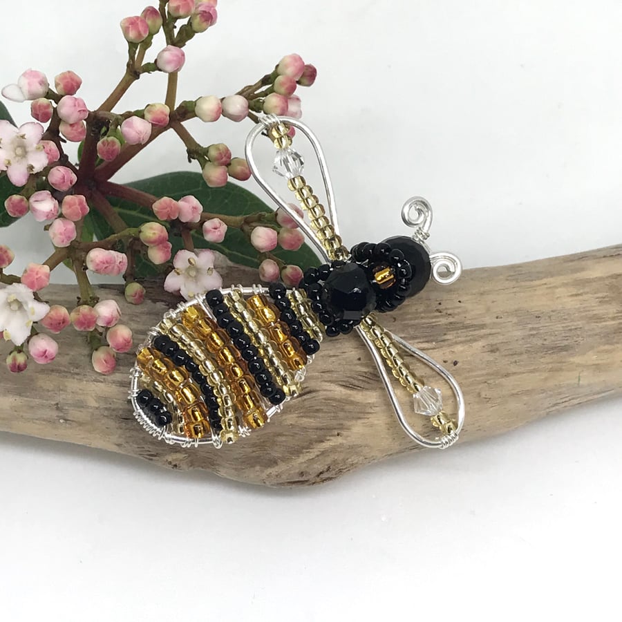 Silver Wirework Bee Brooch