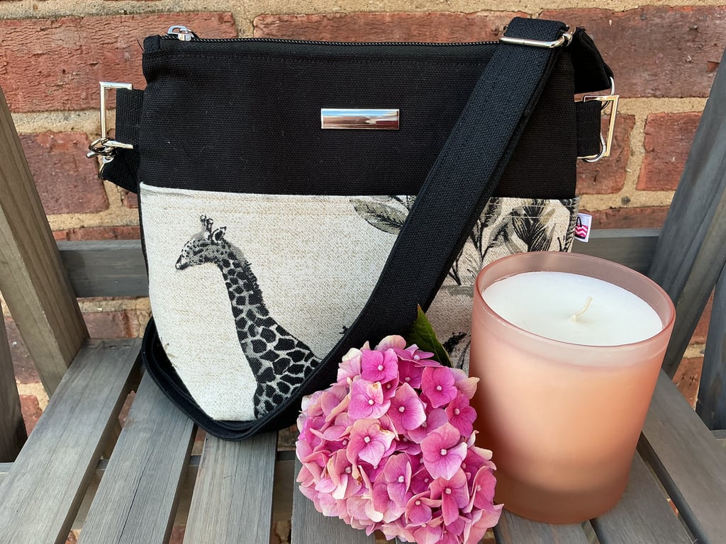 Jungle Print Multipocket Crossbody Bag