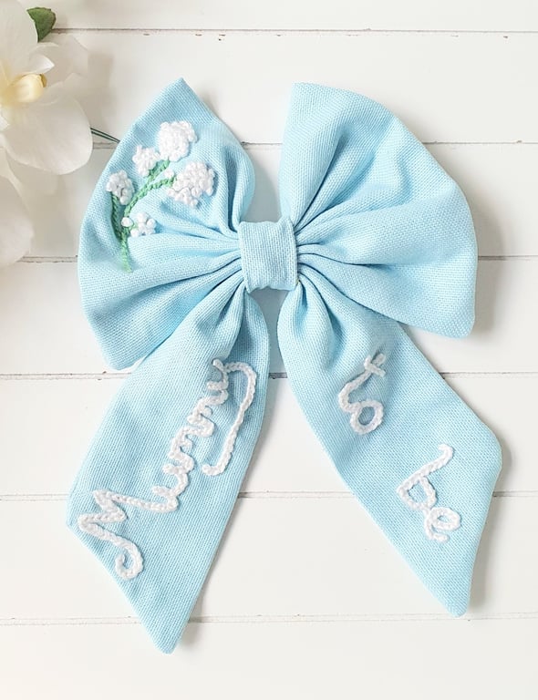Mummy To Be Baby Breath Flowers Hand Embroidered Blue or Pink Bow