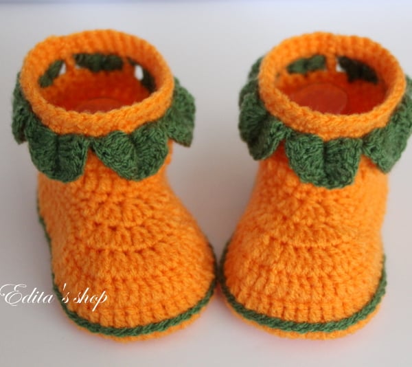 Crochet baby booties, boots, shoes, Halloween pumpkins booties, size 3-6 months