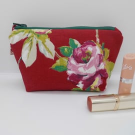 Roses print fabric make up bag in red 