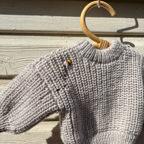 Bee jumper