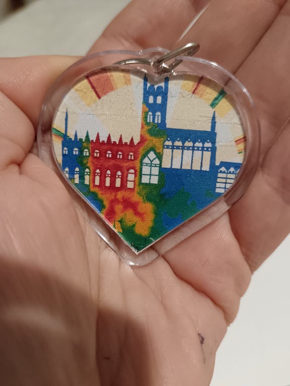 Colourful Gloucester Cathedral Graffiti art heart shaped photography keyring 