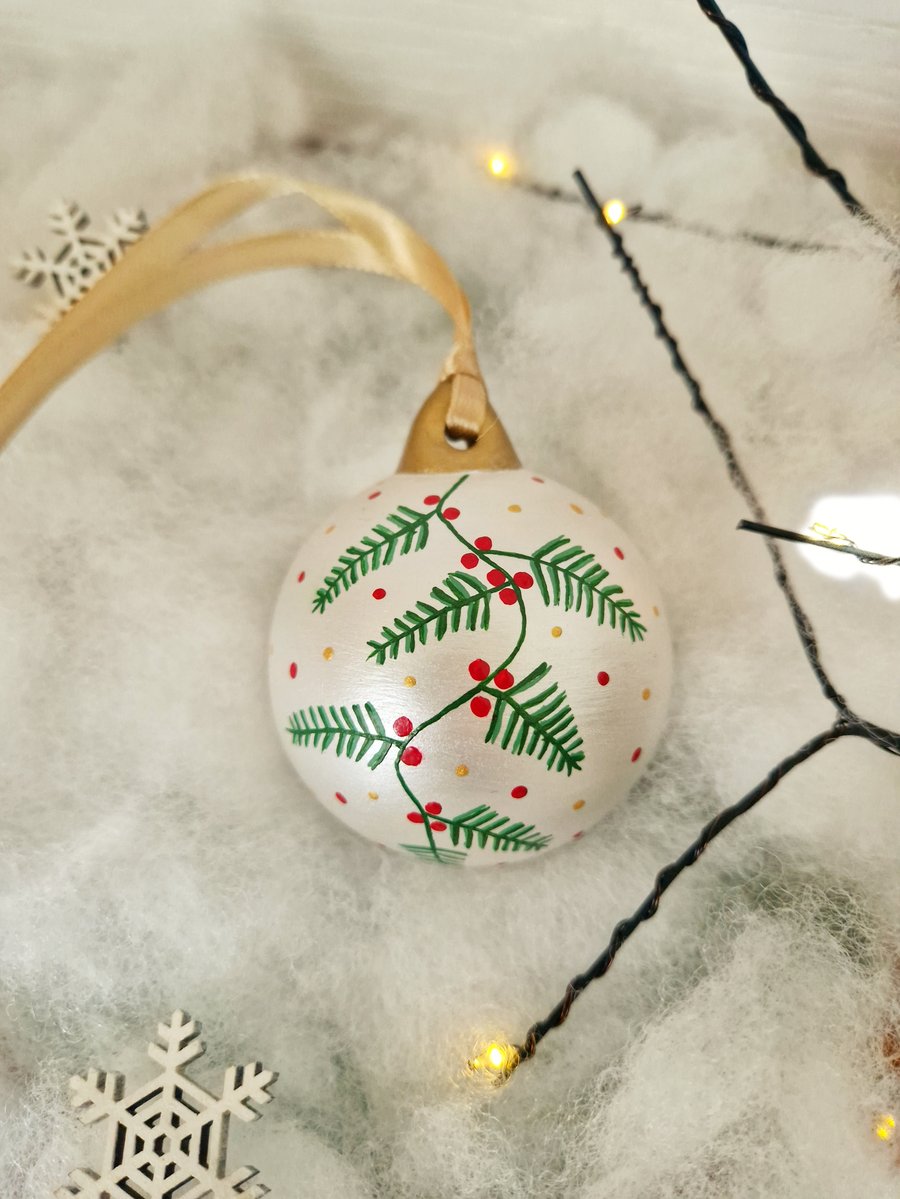 Hand Painted Berry and Fern Pearl Christmas Bauble 