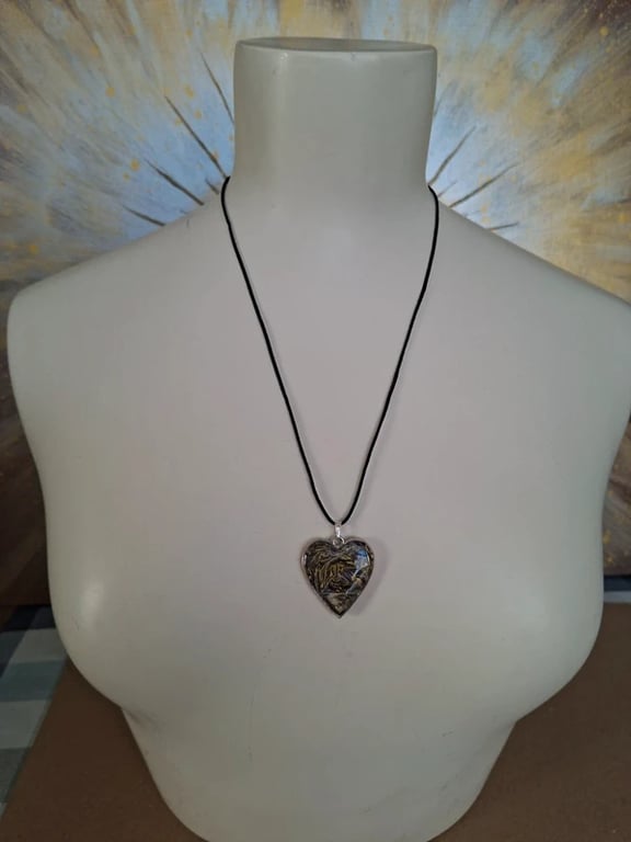 Heart Shape Crinkle Style Hand Made Resin Crafted Pendant 
