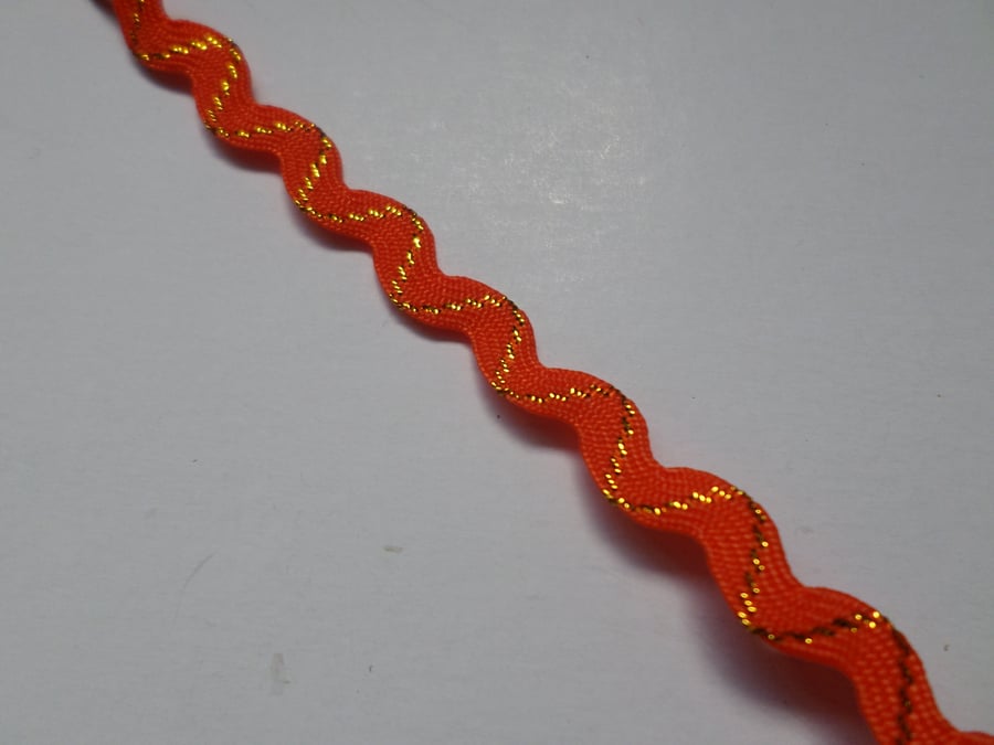 1m Length Ric Rac Trim 8mm Metallic Orange Folksy