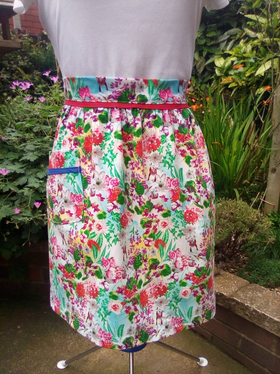 Half Apron Traditional Afternoon Tea Floral