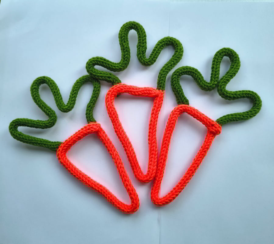 knitted wire carrots decoration - set of 3