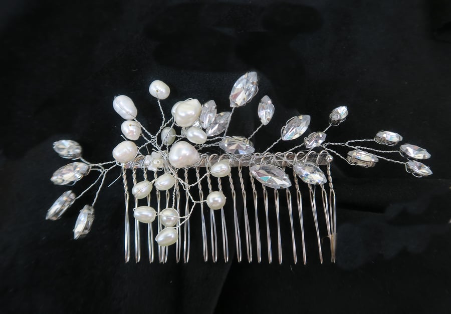 Freshwater pearls and rhinestones bridal hair comb, handmade in Warwickshire